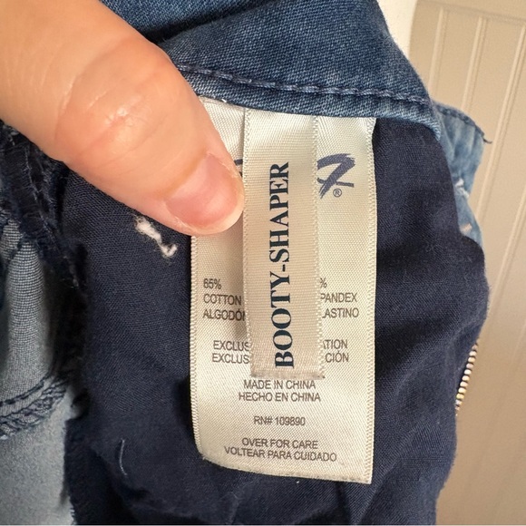 Seven Women’s Jeans size 10 Booty Shaper Medium Wash - Picture 7 of 8